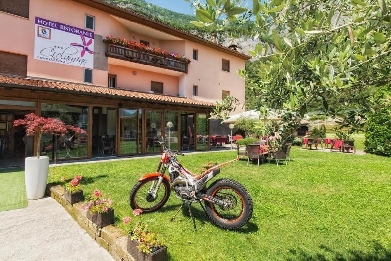 Hotel Ciclamino Pietramurata Esterno foto